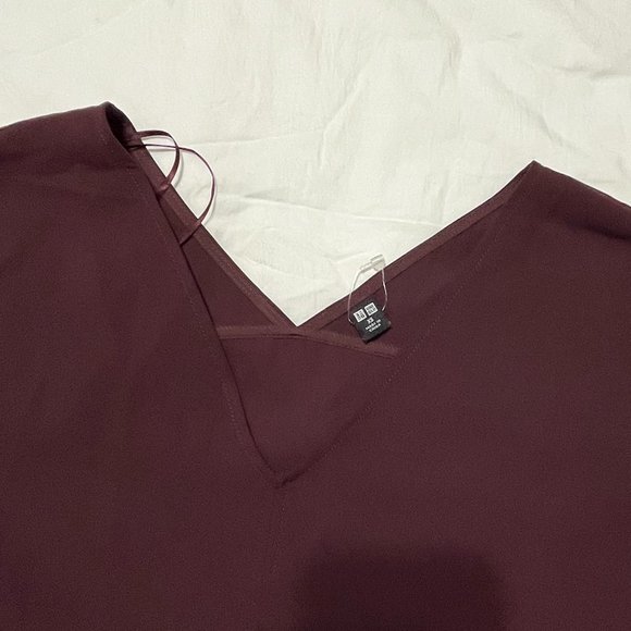 UNIQLO SHORT DOLMAN SLEEVE V NECK CRISS CROSS BACK TOP WOMEN BURGUNDY SIZE XS - Picture 8 of 10